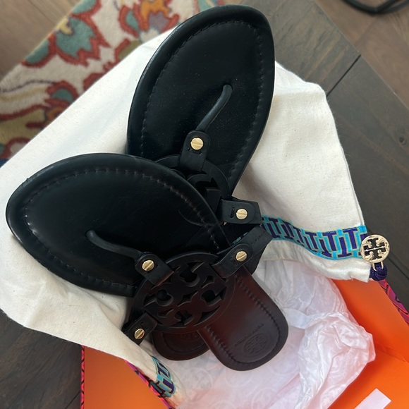 Black Tory Burch Miller- worn twice!! - Picture 3 of 3